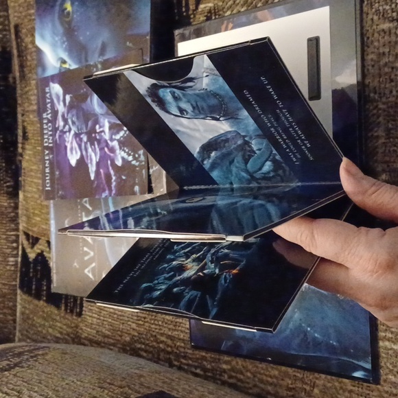2/$50 Avatar - 3 Disc Blu-Ray Set - Picture 6 of 8
